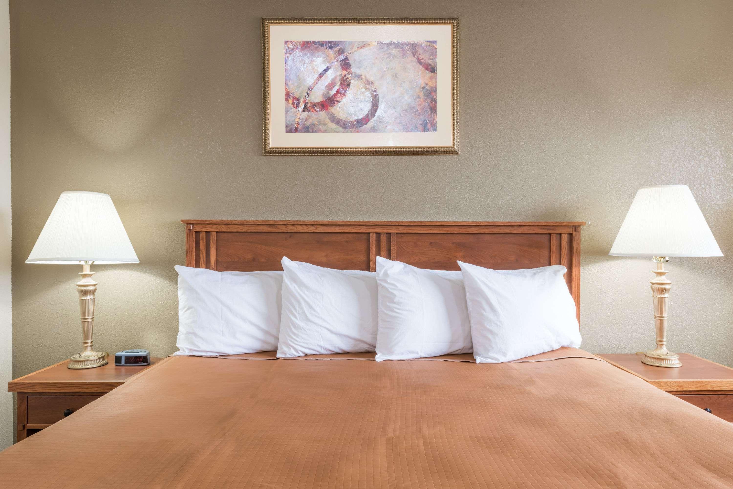 Red Carpet Inn Lancaster Bagian luar foto