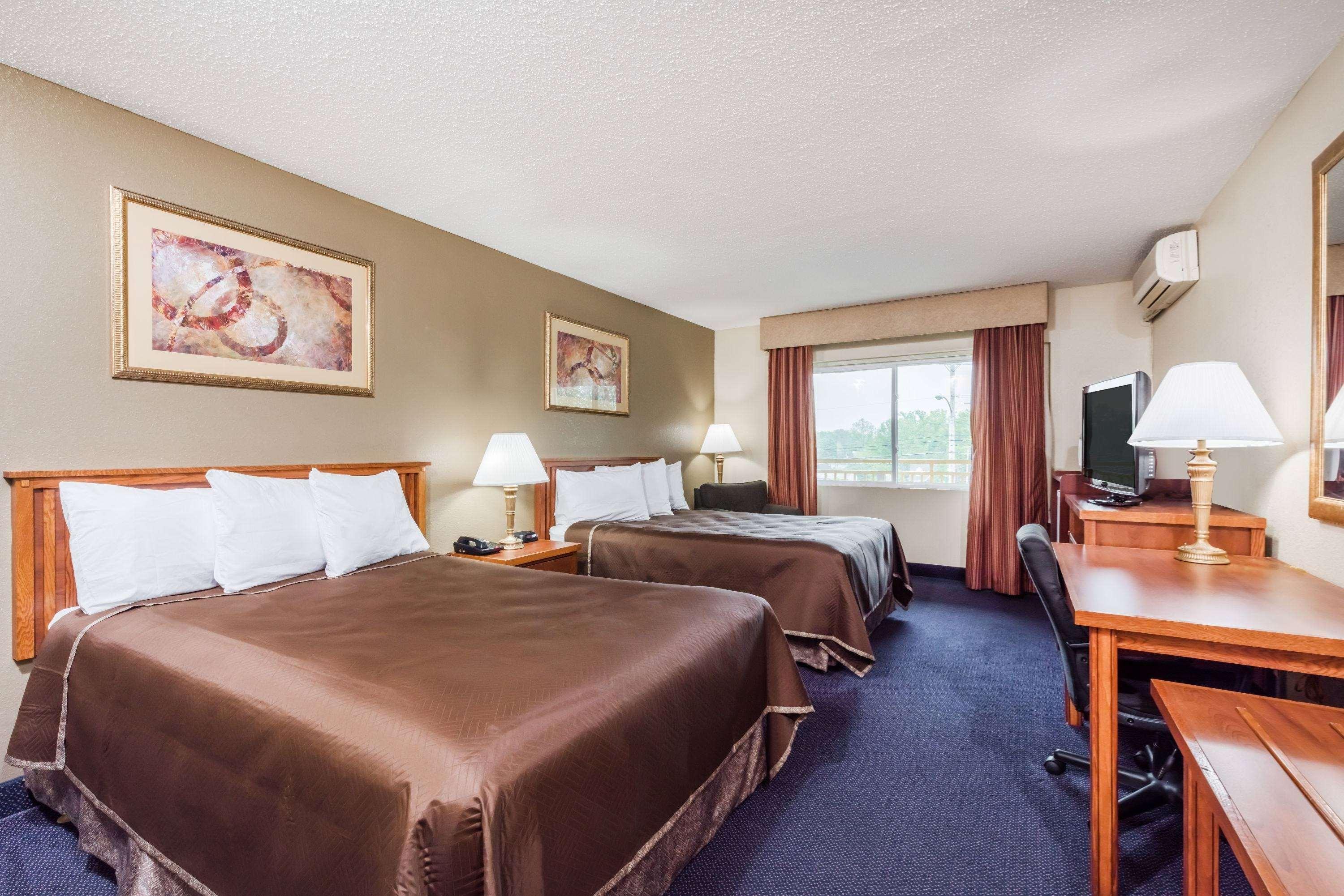 Red Carpet Inn Lancaster Bagian luar foto