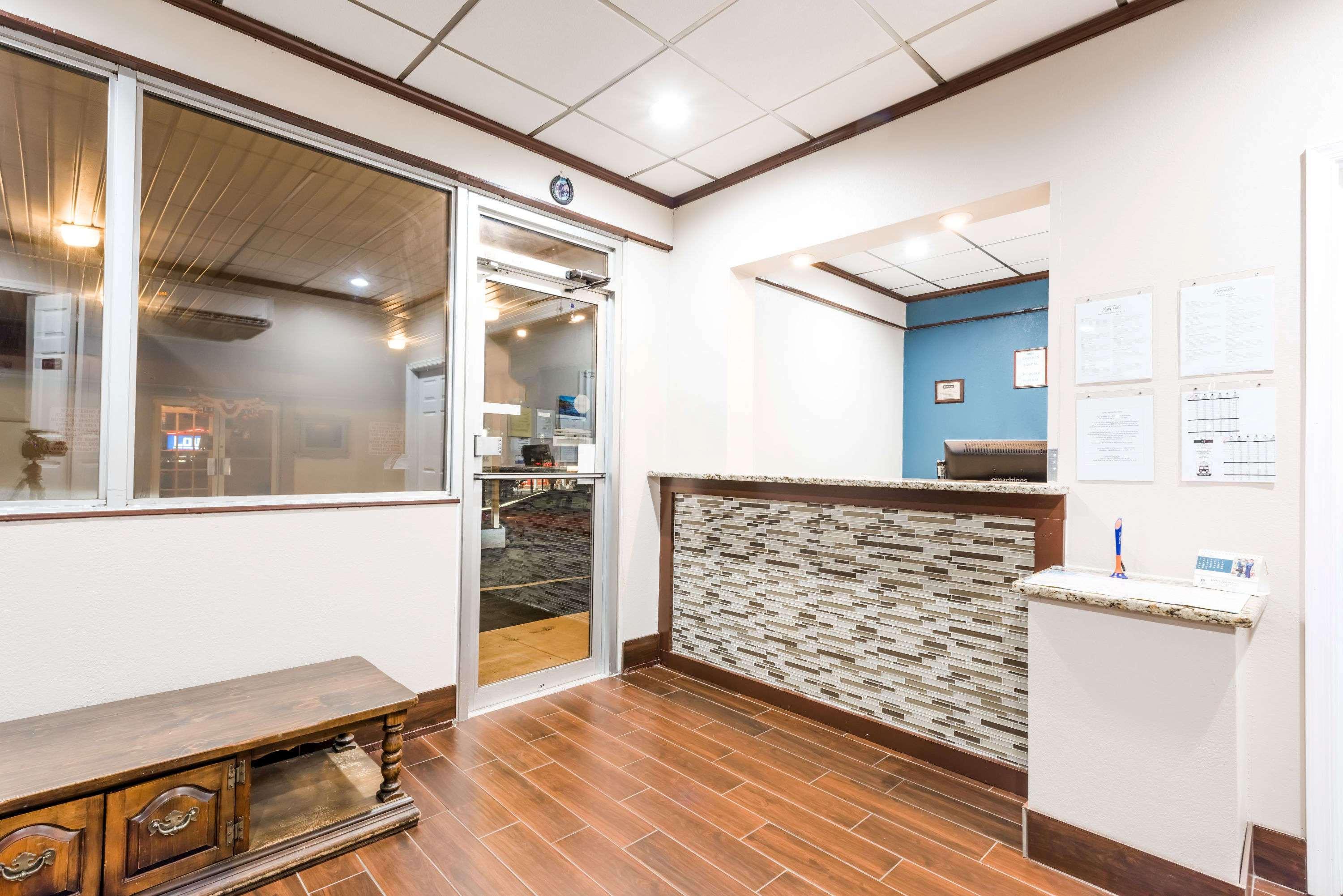 Red Carpet Inn Lancaster Bagian luar foto