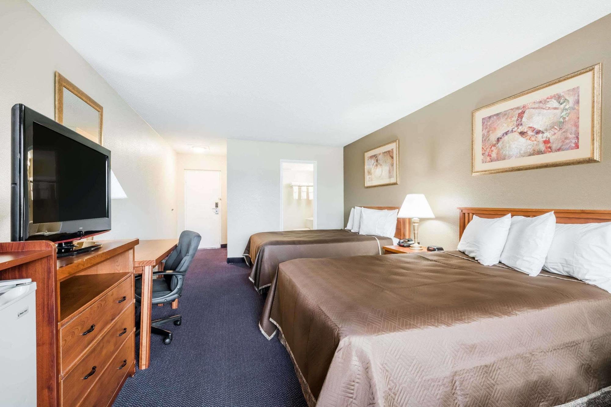 Red Carpet Inn Lancaster Bagian luar foto